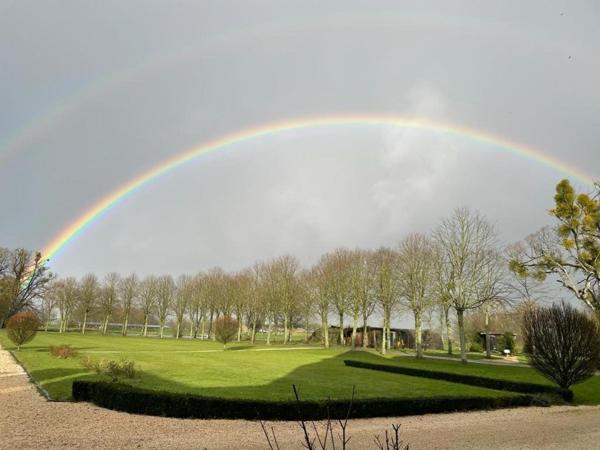 Chateau préstigieux,70 chambres,Lac,plus de 80 ha.