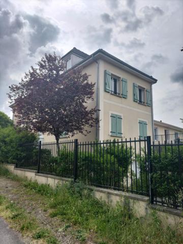 Immeuble Saint Ouen L Aumone 170 m2