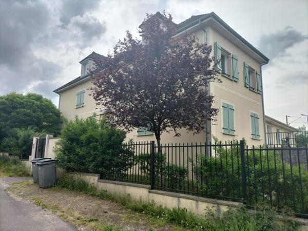 Immeuble Saint Ouen L Aumone 170 m2