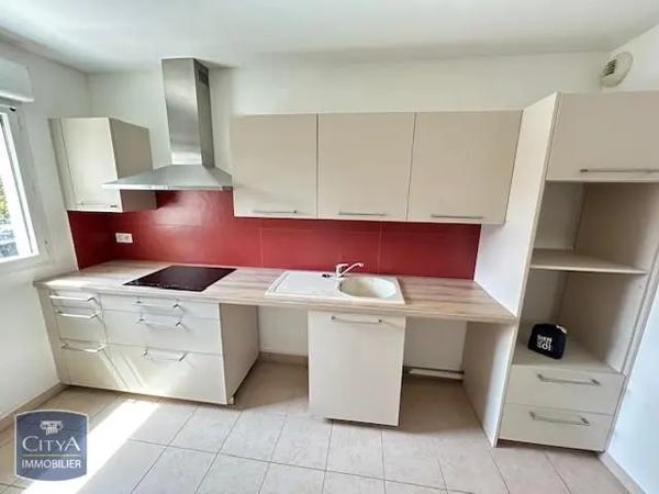 Appartement à louer 5 pièces 98.93m² Six-Fours-les-Plages (83140)