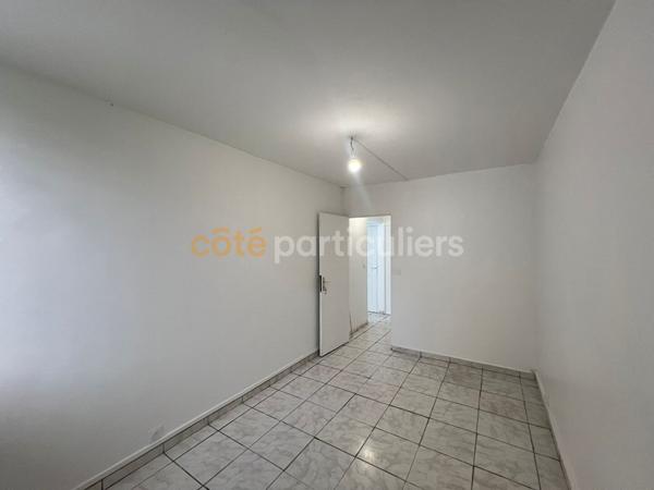 Location Appartement58,67 m² - 3 Pièces - Les abymes (97139)