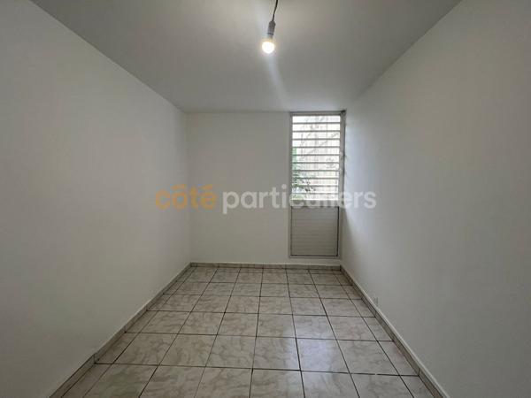 Location Appartement58,67 m² - 3 Pièces - Les abymes (97139)