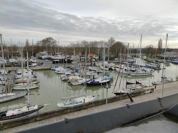 Appartement 1 pièce à louer Rochefort - 17300 / Réf: 2409