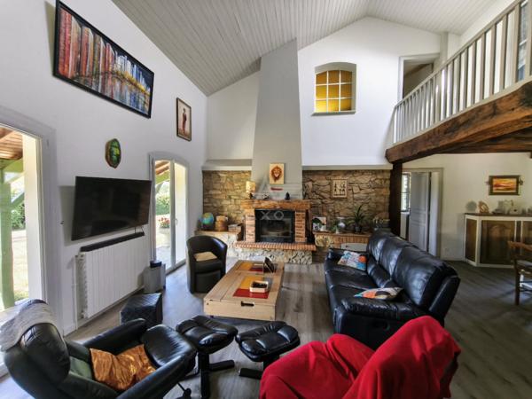 MAISON DE CARACTERE 10 PIECES