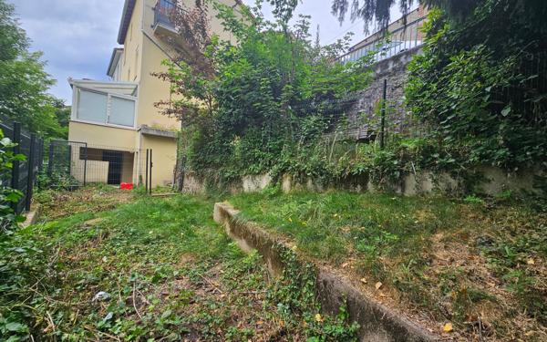 Terrain à vendre    Saint-Étienne