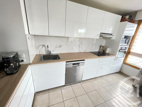 Appartement F4 à vendre  4 pièces - 82,78 m2 LA PLAINE ST DENIS - 93