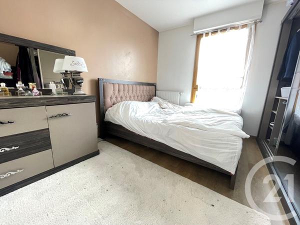 Appartement F4 à vendre  4 pièces - 82,78 m2 LA PLAINE ST DENIS - 93