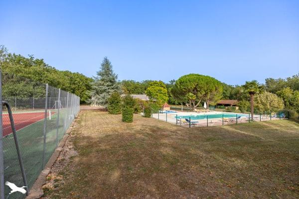 Maison à vendre |  Cazals |  19 pièces | 727 m²