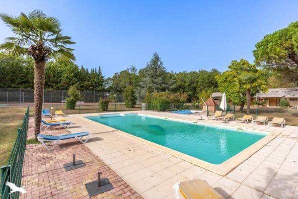 Maison à vendre |  Cazals |  19 pièces | 727 m²