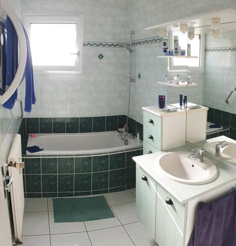 F3 lumineux en excellent état avec balcon, garage, cave et séchoir – Luxeuil-les-Bains