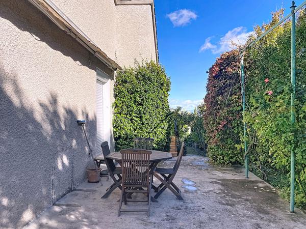Manosque, maison 4 pièces 81 m² , balcon, terrasse, garage et abris de jardin