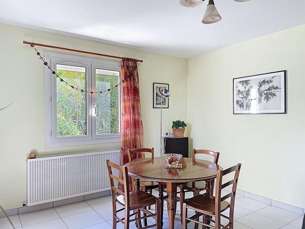 Manosque, maison 4 pièces 81 m² , balcon, terrasse, garage et abris de jardin