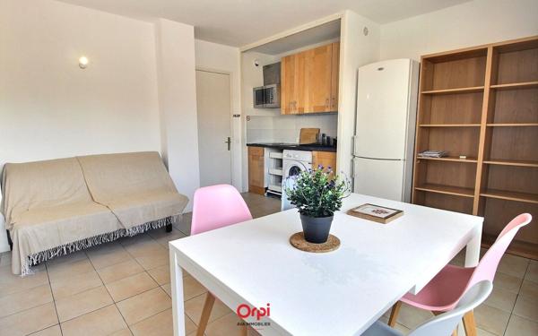 Appartement à vendre    2 pièces • 40 m2 Marseille 10