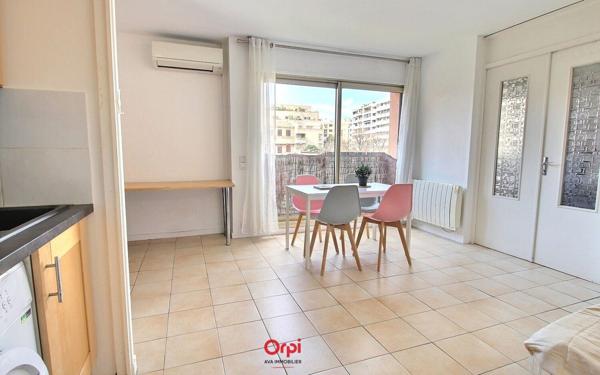 Appartement à vendre    2 pièces • 40 m2 Marseille 10