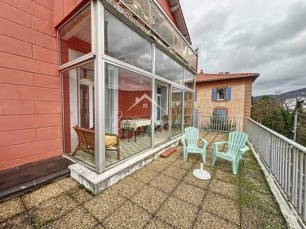 Millau (12100) APPARTEMENT T2 60 M² VENDU MEUBLÉ AVEC GRANDE TERRASSE