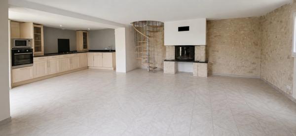 LES FARGES (24) : Maison 80 m2, terrain  de 12 339 m2