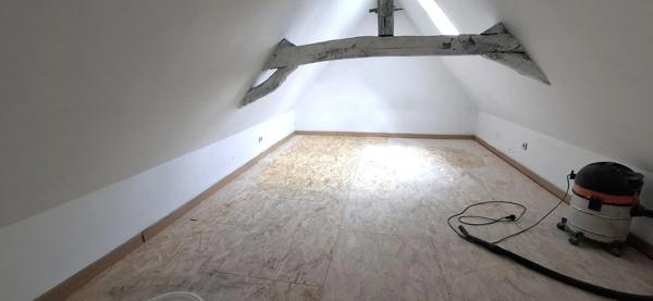 LES FARGES (24) : Maison 80 m2, terrain  de 12 339 m2