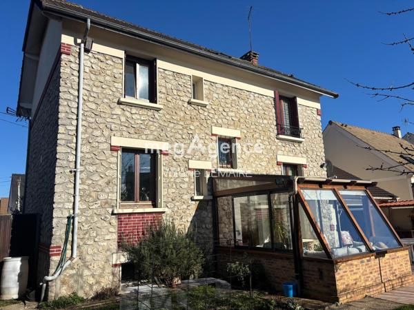 Maison à GRETZ-ARMAINVILLIERS, 77220 - 8 pièces 200m²