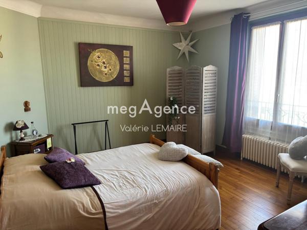 Maison à GRETZ-ARMAINVILLIERS, 77220 - 8 pièces 200m²