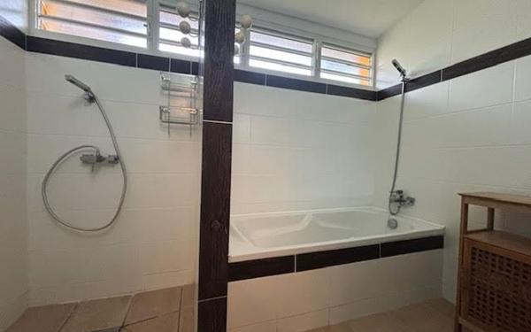 Maison à louer    4 pièces •  Saint-François