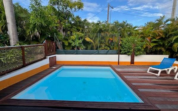 Maison à louer    4 pièces •  Saint-François