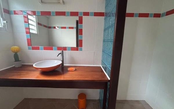 Maison à louer    4 pièces •  Saint-François