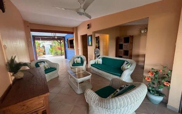 Maison à louer    4 pièces •  Saint-François