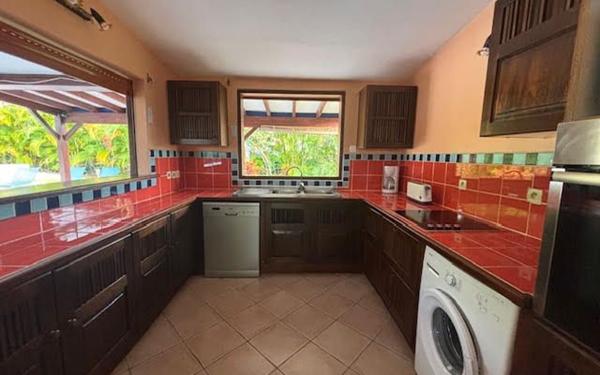 Maison à louer    4 pièces •  Saint-François