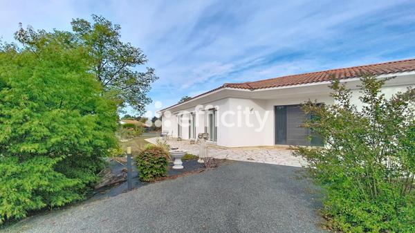 Maison
         6 pièces
        - 212 m² Bien prestige 455 000 € *