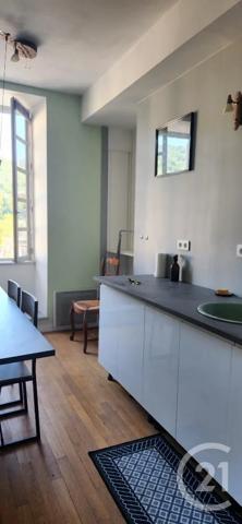 Immeuble à vendre  120 m 2   VIC SUR CERE  - 15