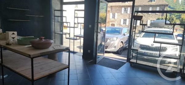 Immeuble à vendre  120 m 2   VIC SUR CERE  - 15