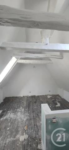 Immeuble à vendre  120 m 2   VIC SUR CERE  - 15