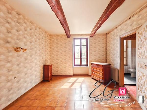 Maison de maître en pierre, 6 chambres, grand terrain et dépendances