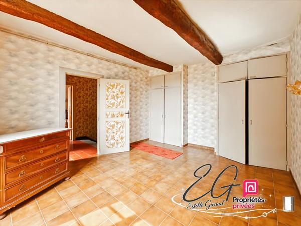 Maison de maître en pierre, 6 chambres, grand terrain et dépendances
