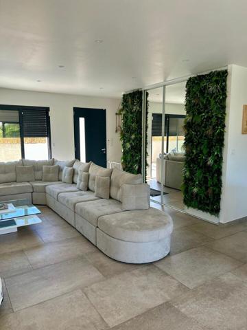 COUP DE CŒUR pour cette adorable villa individuelle récente de 2023.