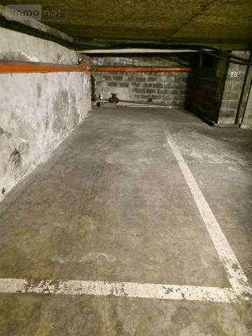 Location - Garage et parking Lille 59000 1 pièce