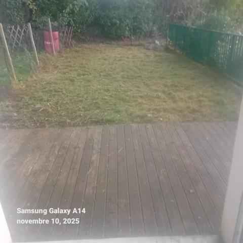 Charmante Maison  située sur les hauteurs de Trouville sur mer,composée de 3 Pieces et deux Chambres un terrain clos. fermé