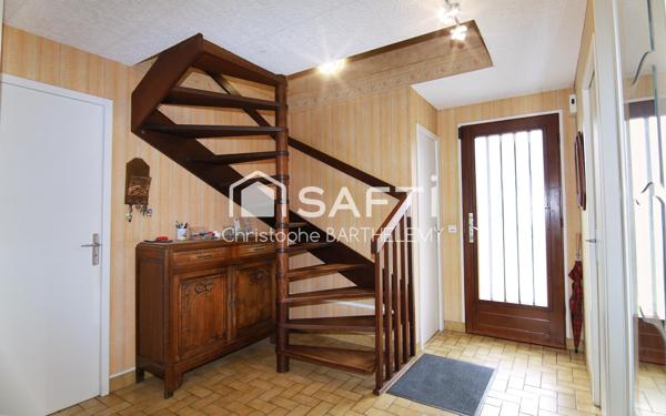Maison avec 3 chambres, 1 bureau, 1 veranda, 1 garage à Cléon 76410