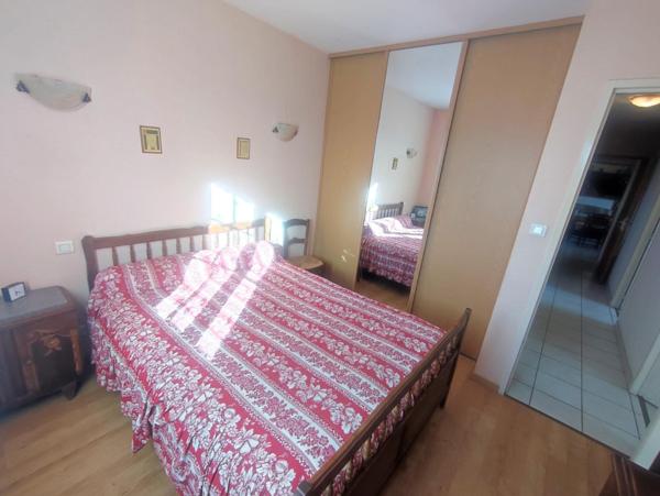 Maison en pierres avec extension (2005)