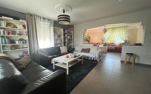 Maison à louer    5 pièces •  Vineuil