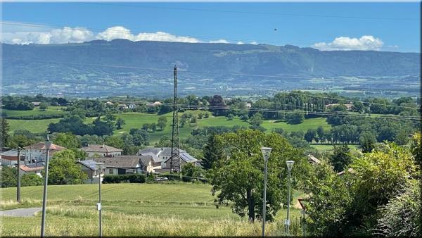 Maison à vendre 4 pièces CHALLEX (01) Le confort d’un T4, avec la nature, le soleil et le calme en plus.