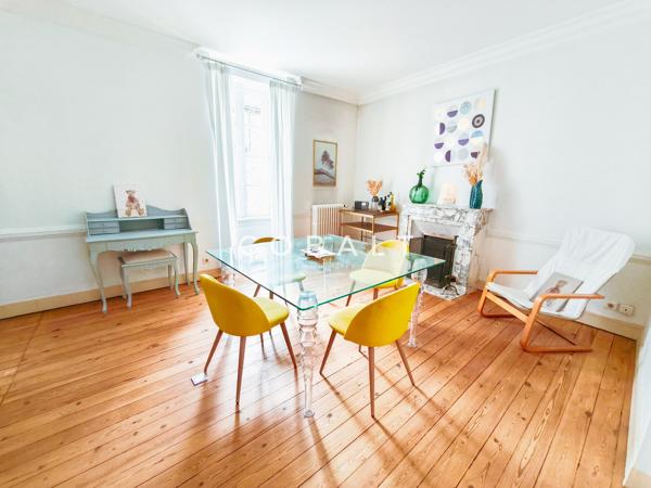 Envie de vivre au calme tout en profitant des commerces à pied ?