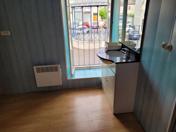 Location Fonds de commerce 3 pièces 37 m2 à Brassac-les-Mines