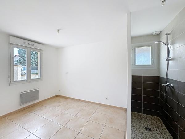 Reyrieux (01600) REYRIEUX: Maison de 2013 4 ch dt 1 pp terrain=462m²