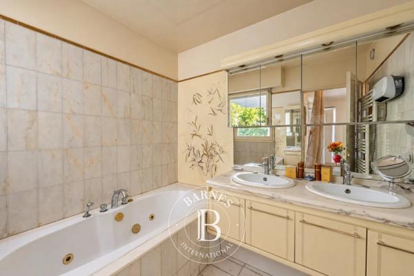 Le Chesnay, Appartement 3 Chambres -  146 m² à vendre