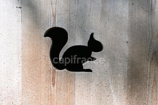 MORAINVILLIERS-BURES - Meulière à colombage du début du 20ème siècle de 243m2, terrain de 1112,00 m².