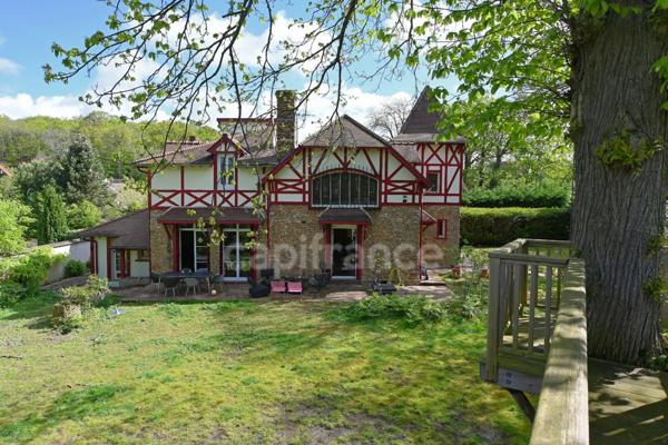 MORAINVILLIERS-BURES - Meulière à colombage du début du 20ème siècle de 243m2, terrain de 1112,00 m².