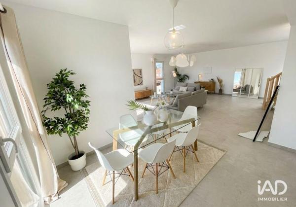 Appartement à vendre 4 pièces 82 m² Fréjus