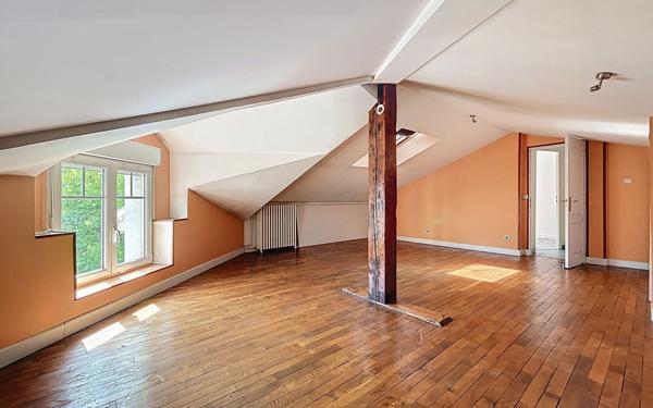 Maison à vendre    5 pièces • 150 m2 Nancy