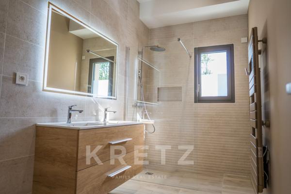 Villa contemporaine en bord de mer